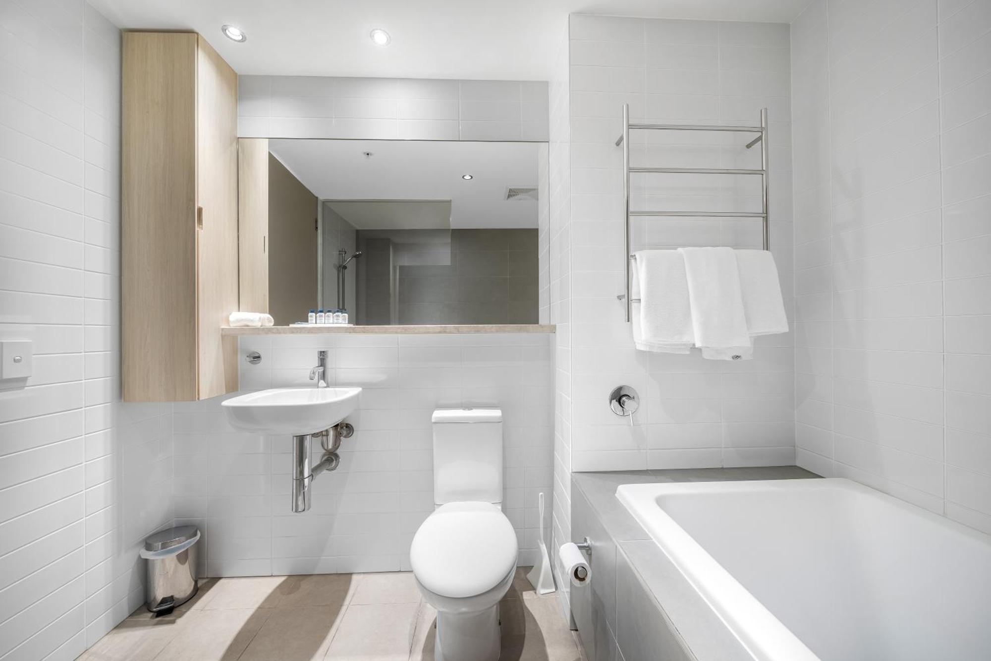 Oaks Mon Komo Aparthotel